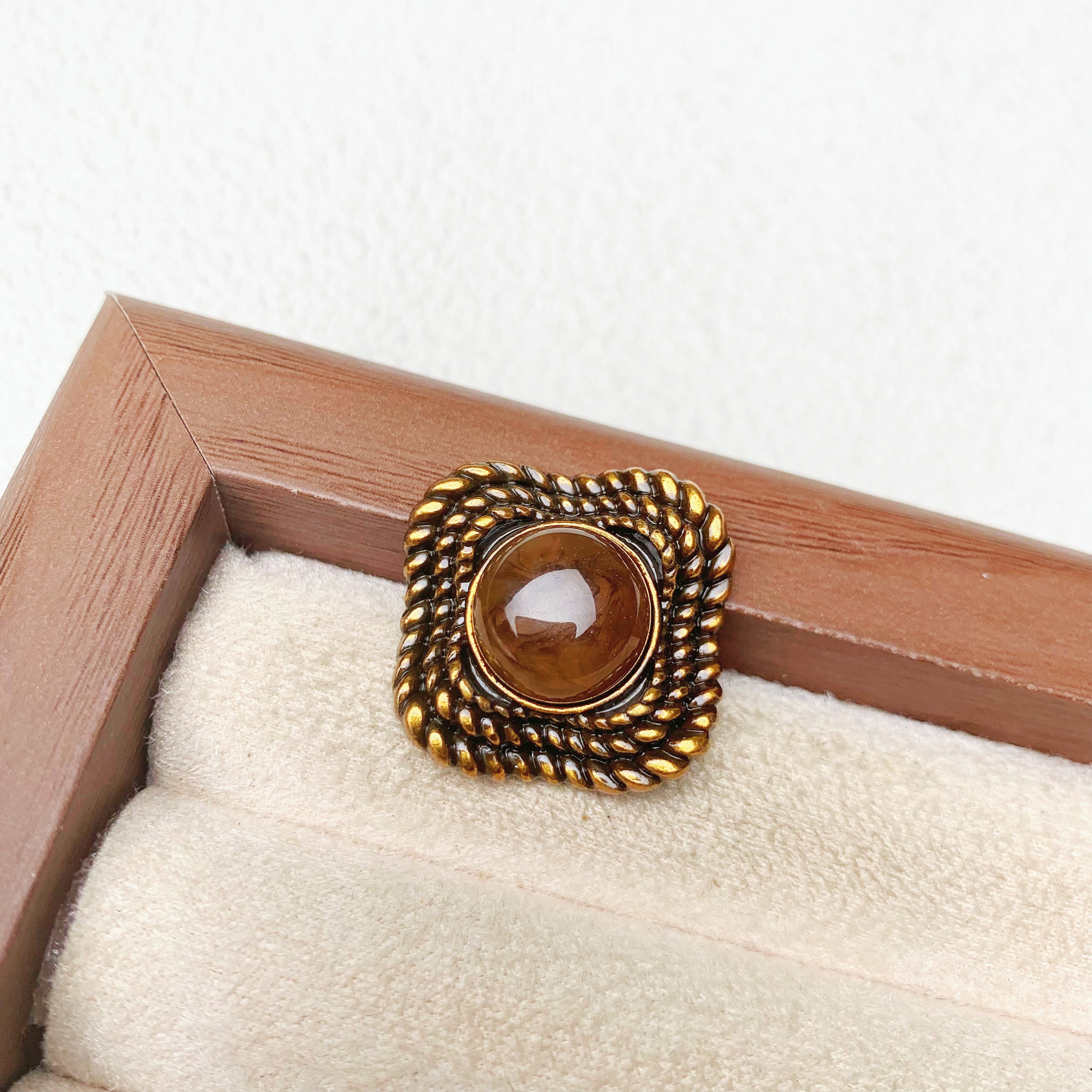 Pearl metal buttons, garment accessories, hand-sewn accessories, cardigan shirt jacket coat buttons, Chanel-style plating process